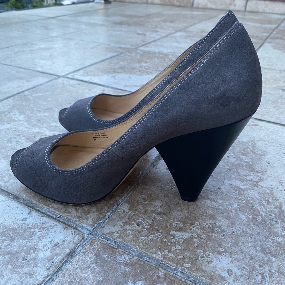Michael Kors Annabel Peep Toe Suede Grey Heel 9M